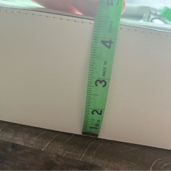 NWT Michael Kors Optic White Jet Set Purse - Picture 10 of 16